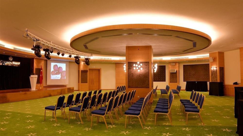 Grand Pasha Luxury Central Nicosia Hotel & Casino 외부 사진