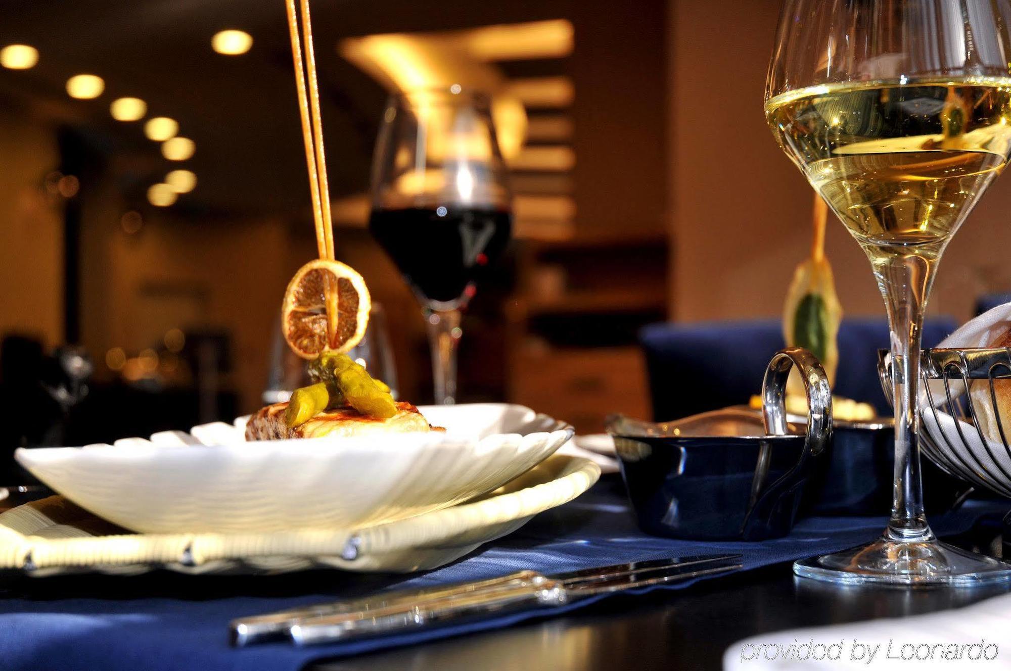 Grand Pasha Luxury Central Nicosia Hotel & Casino 레스토랑 사진